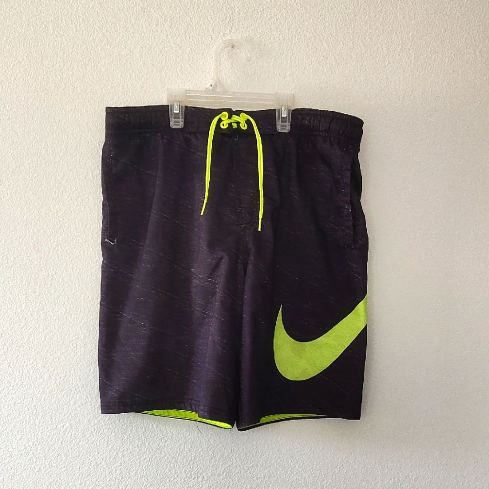 Nike Men's Black and Neon Green  Swim Shorts With Pockets Size Large
